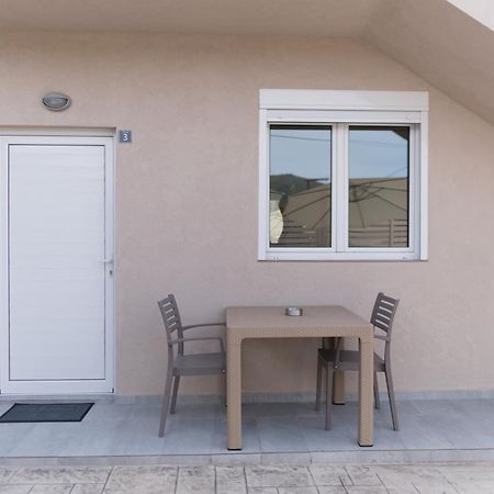 Dion Apartments Laganas Luaran gambar