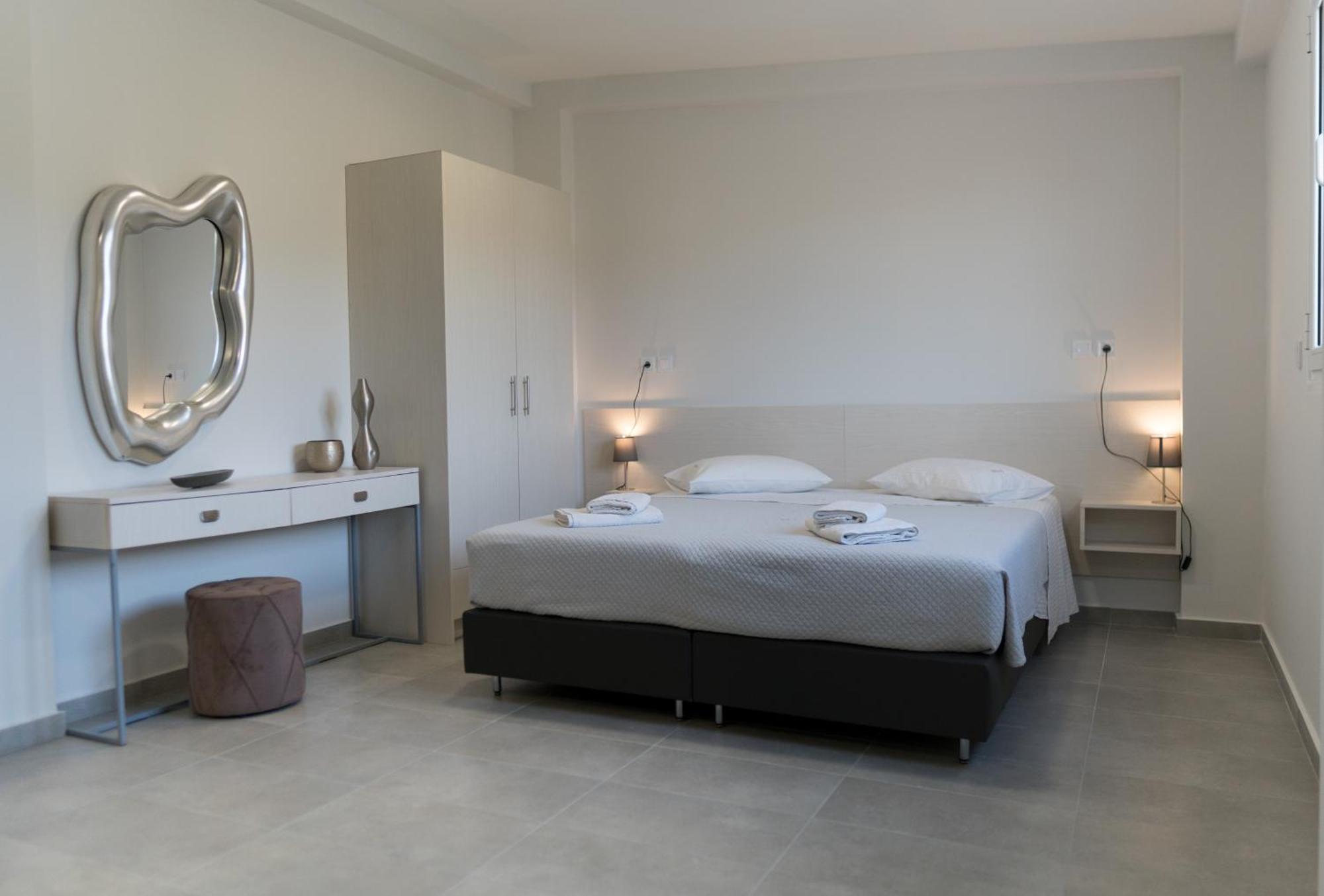 Dion Apartments Laganas Luaran gambar
