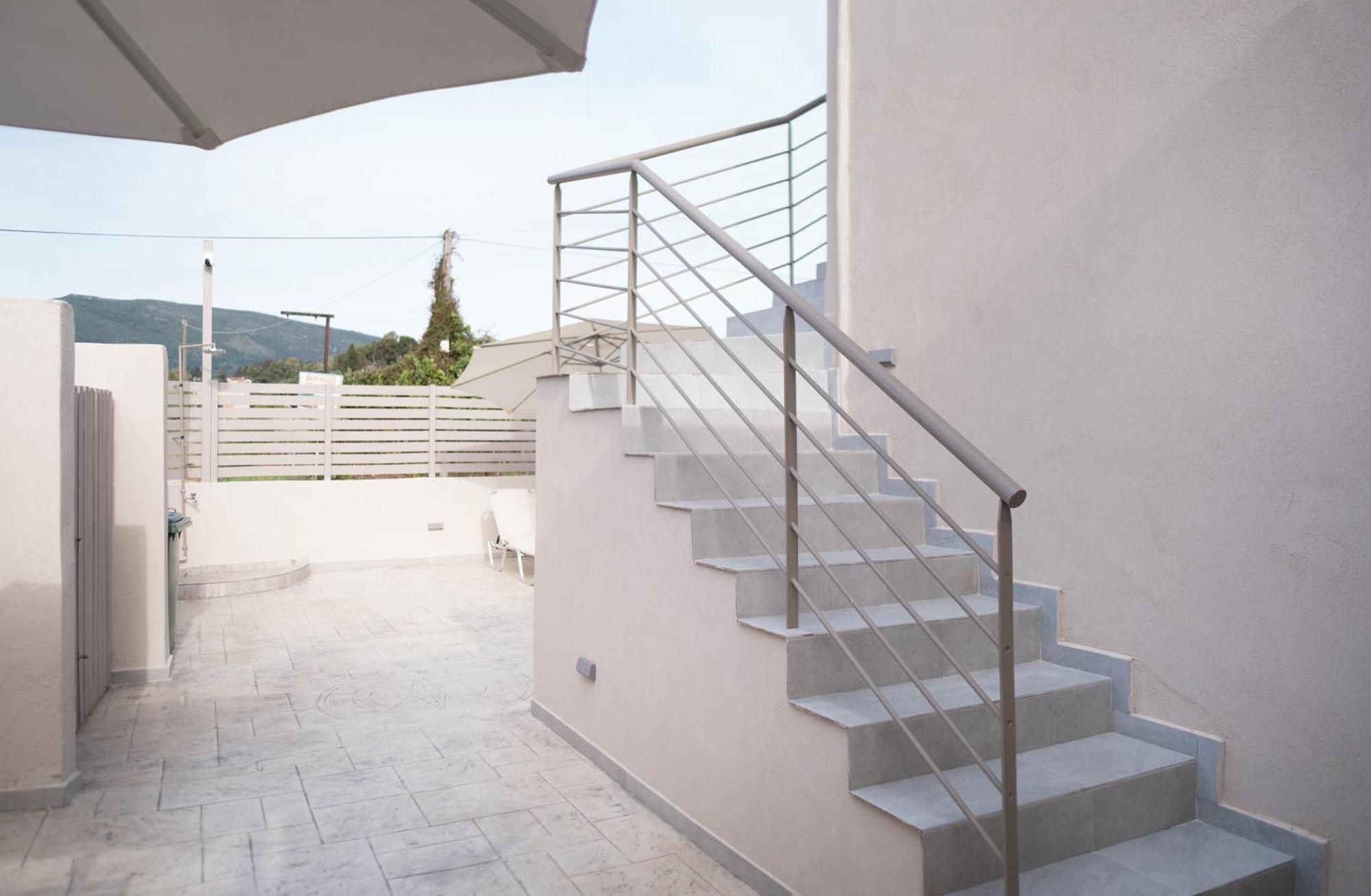 Dion Apartments Laganas Luaran gambar